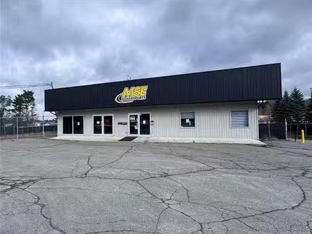811 815 Victoria St, Edmundston, NB, E3V 3T3 commercial for.