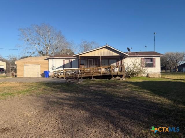 811 Cadwell St, Yoakum, TX 77995 | MLS #604020