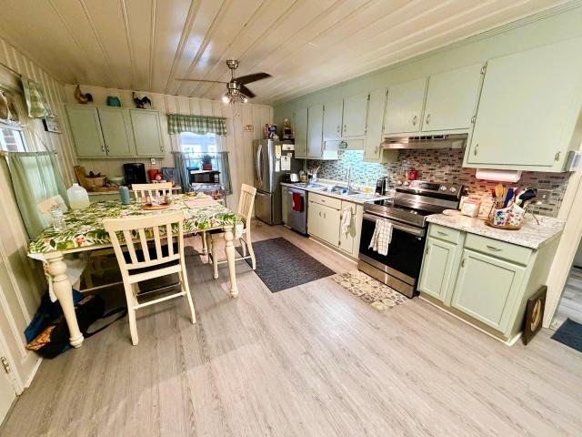811 Cedar St