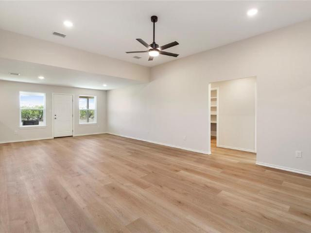 811 Bella Boulevard