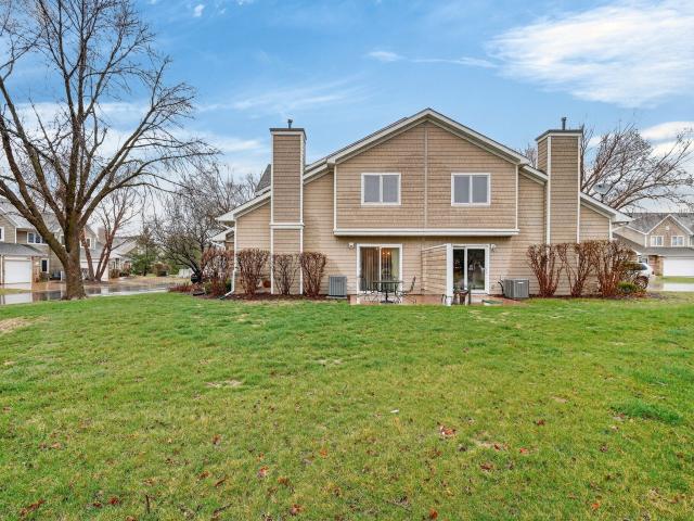 811 Burr Oaks Drive 1201