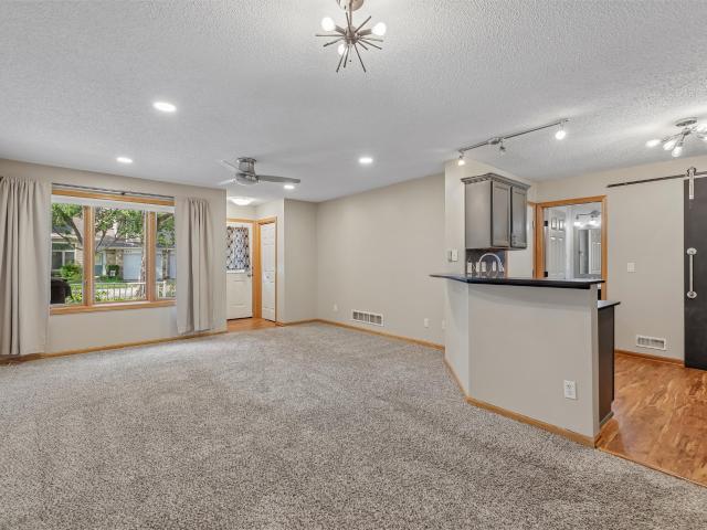 811 burr oaks drive 806