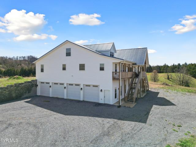 811 Grassy Creek Road
