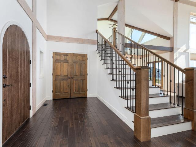 811 Hillcrest Drive