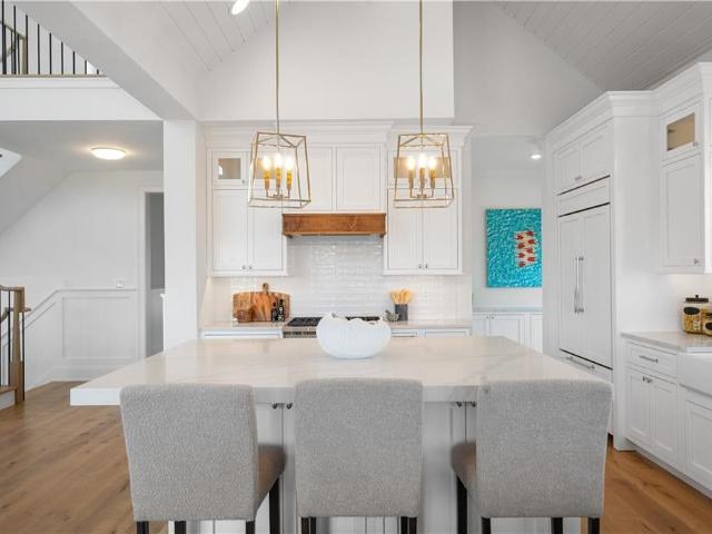 811 Ocean Rd, Narragansett, RI