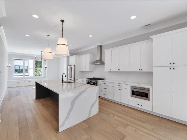 811 Maple Berry Lane 106