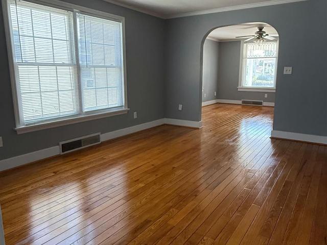 811 W Osborne St Street