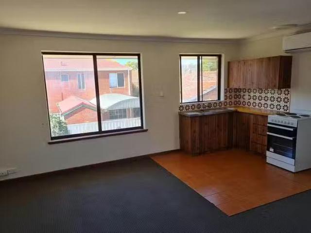 8/126 Central Avenue, Inglewood, WA 6052