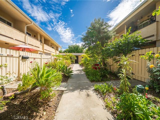 8120 Canby Ave #6