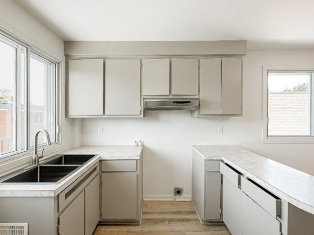 8120 Rue Comtois