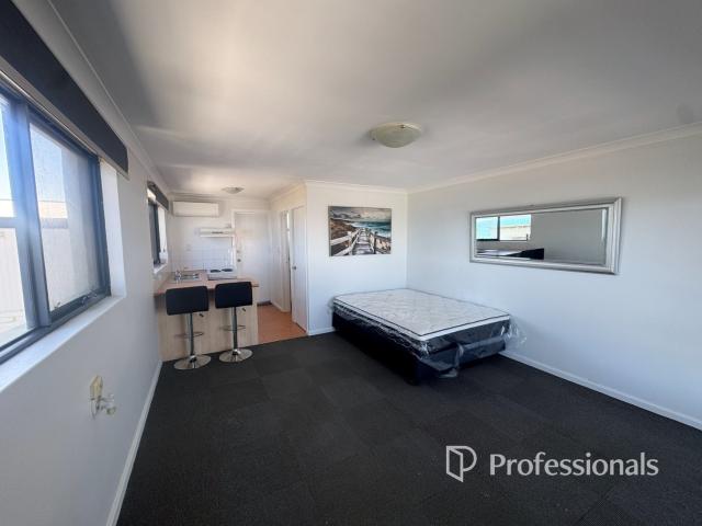 8/121 Ocean DriveBunbury WA 6230, Australia