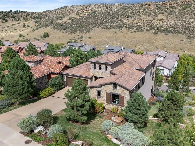 8122 Raphael Lane