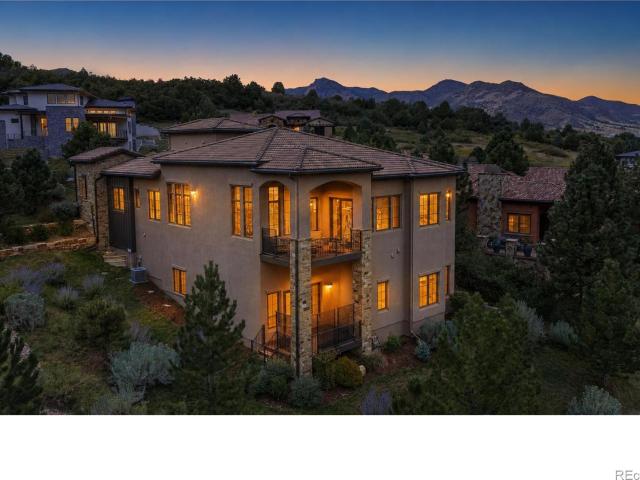 8122 Raphael Lane