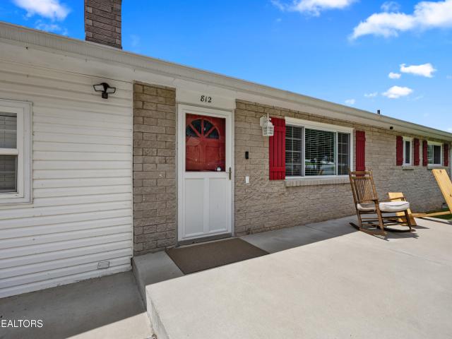 812 Brown Ave