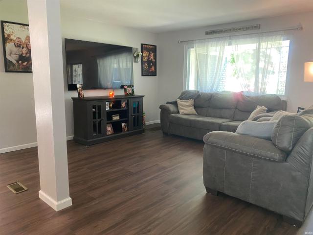812 S Jean Drive