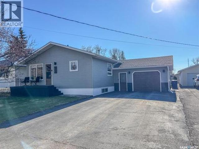 812 Qu'Appelle Street, Grenfell, SK, S0G 2B0 house for sale | Listing ID SK036477 | Royal LePage