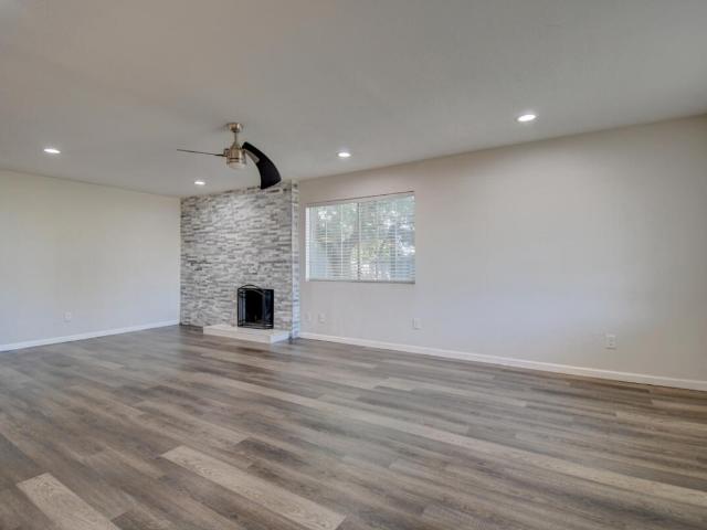 8132 Monterey East Avenue NE