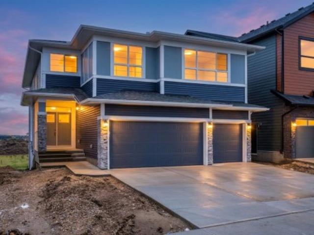 813 Chelsea Village, Chestermere, AB, T1X 3H5 house for sale | Listing ID A2337 | Royal LePage