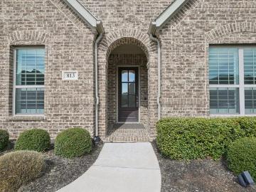813 Boardwalk Way, Little Elm, TX 76227 | MLS #21182