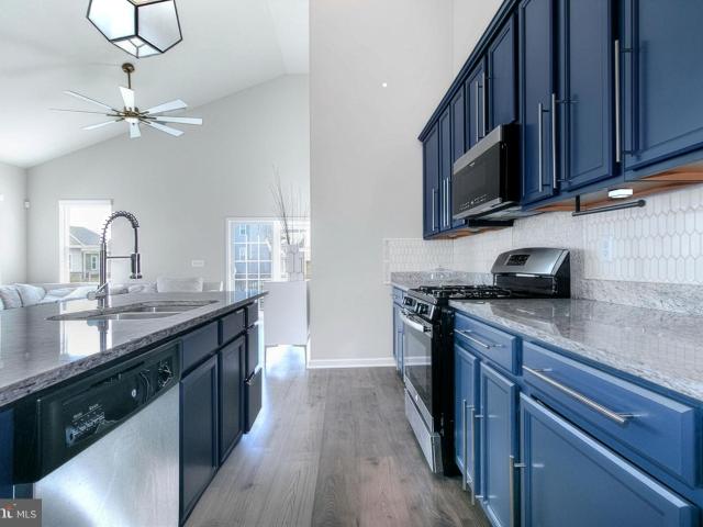 813 Mildenhall Ct, Purcellville, VA 20132 | MLS #VALO2131