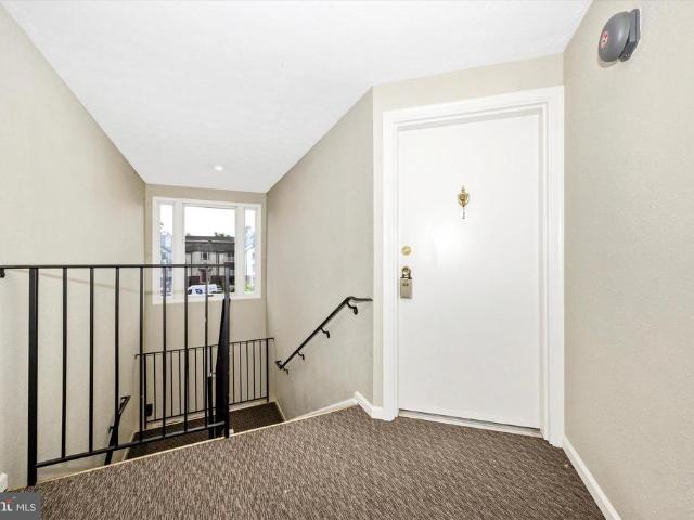 813 Stratford Way # J