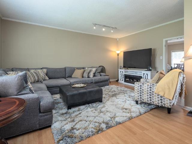 8145 hunters grove ln