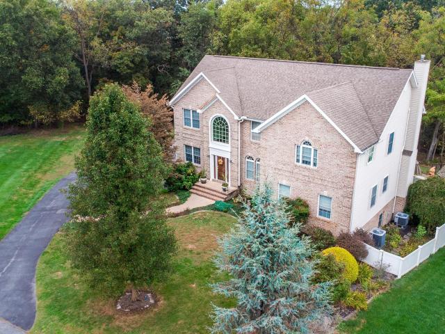 8140 Golf Vista Dr, Greencastle, PA 17225 | MLS #PAFL2030