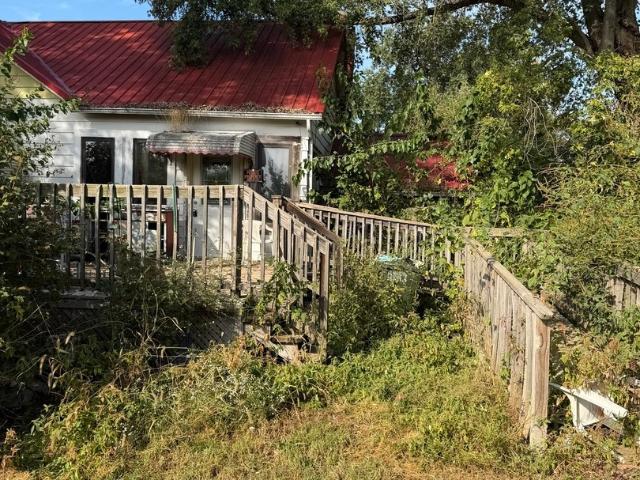 8141 E Tamaroa Road