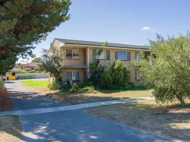 8/142 Watkins Street, White Gum Valley, WA 6162