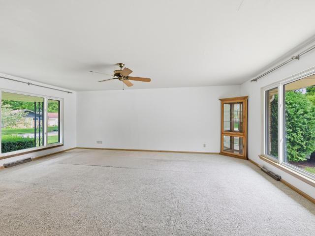 8143 W Raymond Ln
