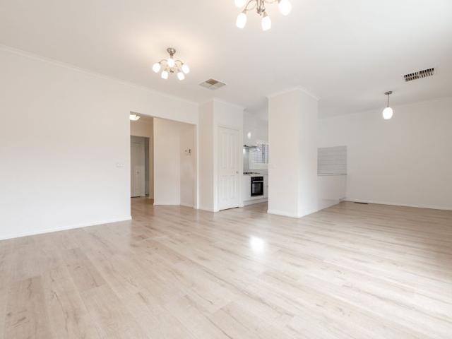 8/14 16 Mcghee Avenue, MITCHAM