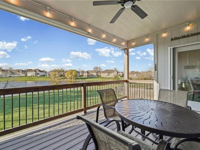 814 NW Hickory Ridge Drive