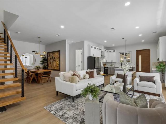 814 Premier Parkway