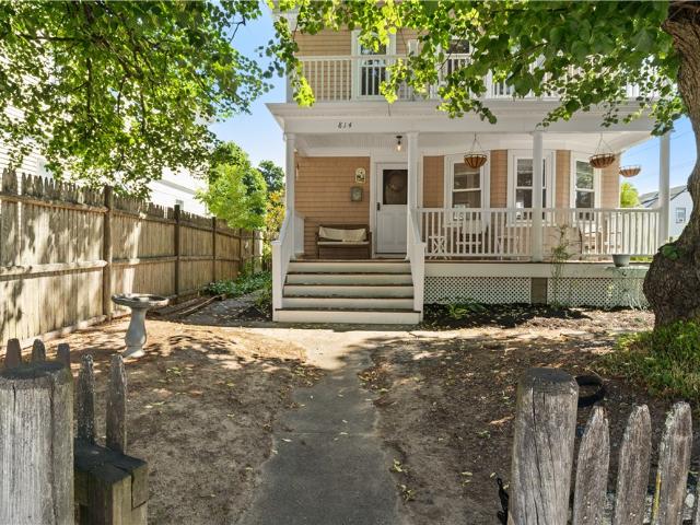 814 W Shore Road