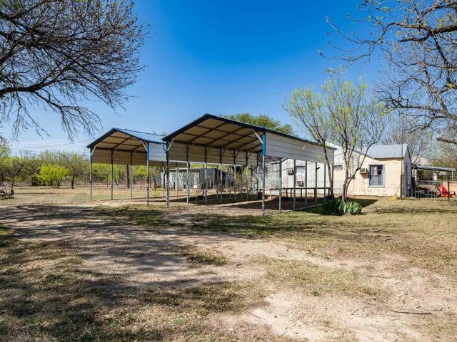 814 Texas St, Stamford, TX 79553 | MLS #21218