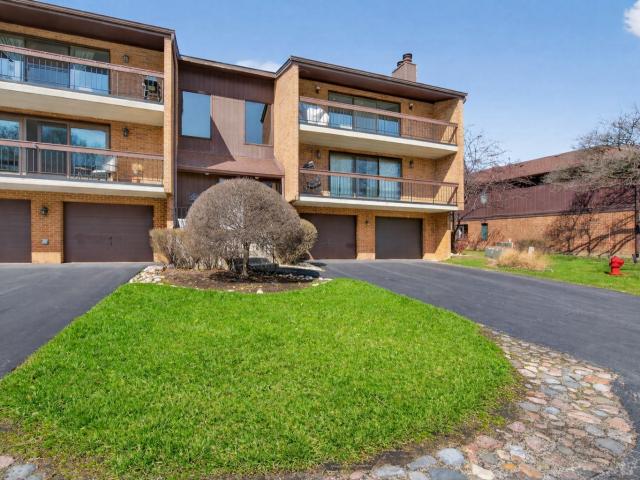 8150 Brookside Dr, Unit 204, Palos Park, IL 60464 | MLS #12604