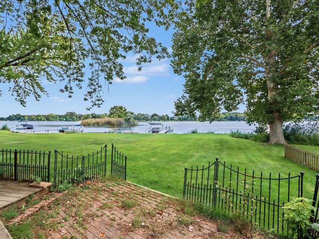 8153 W Long Lake Drive