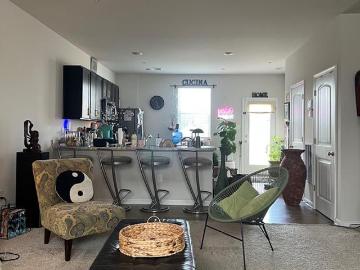 815 Derwent Ln