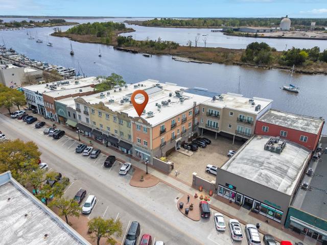 815 Front St. 2I