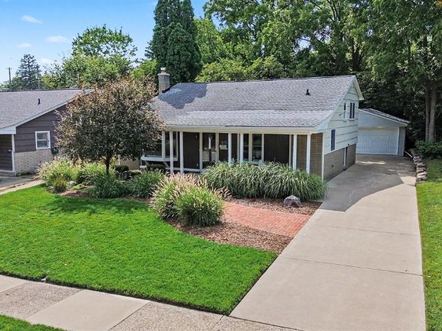815 Sunrise Court