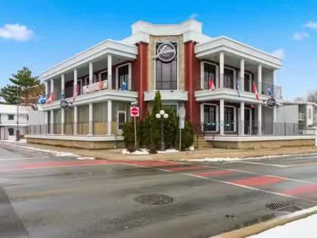 815 Rue Jacques Cartier, Gatineau Gatineau, QC, J8T 0H2 co.