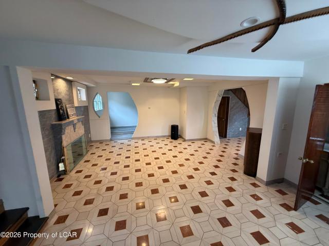 815 W 1st Street