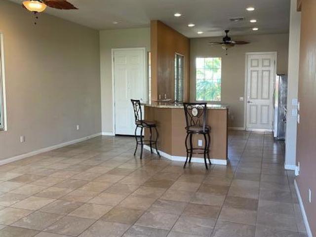 81602 Avenida Contento
