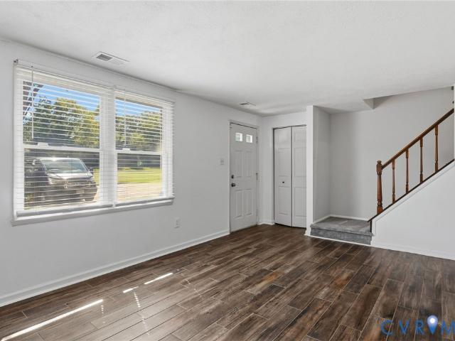 8160 Clovertree Court