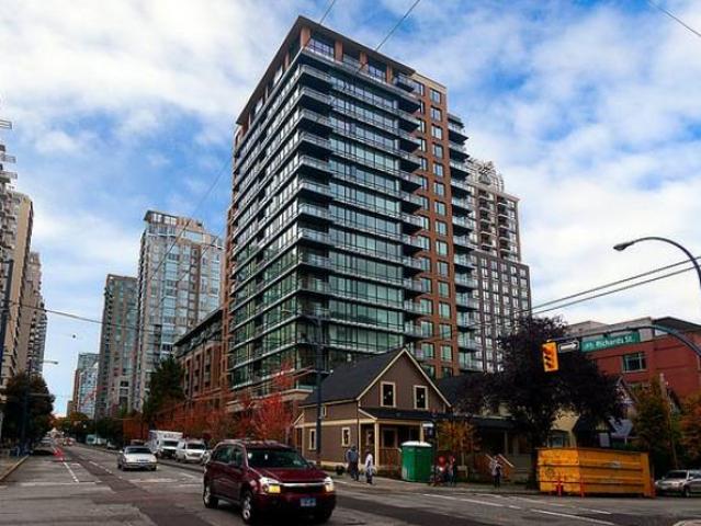 #816 1088 Richards St