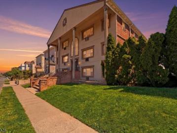 816 826 W Grand St # 3B