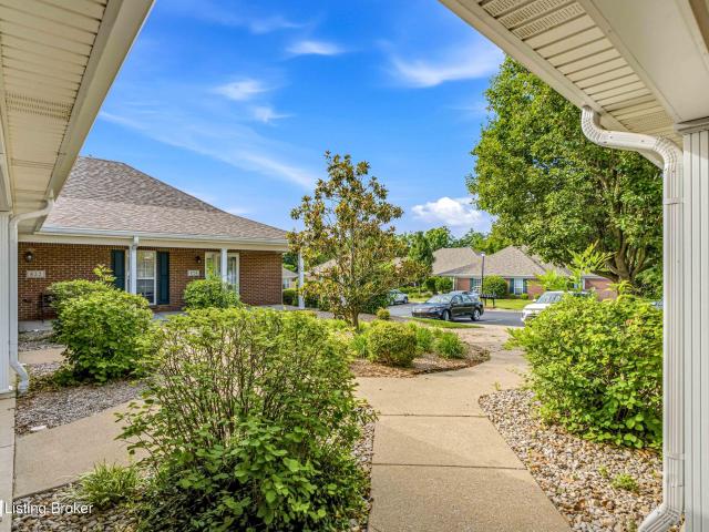 816 Garden Pointe Dr