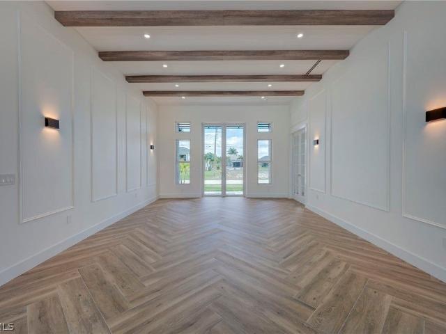 816 NW 39th Ave, Cape Coral, FL