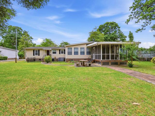 816 S Marlin Circle