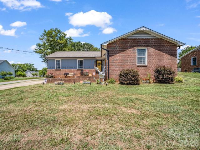 816 Rhodann Drive